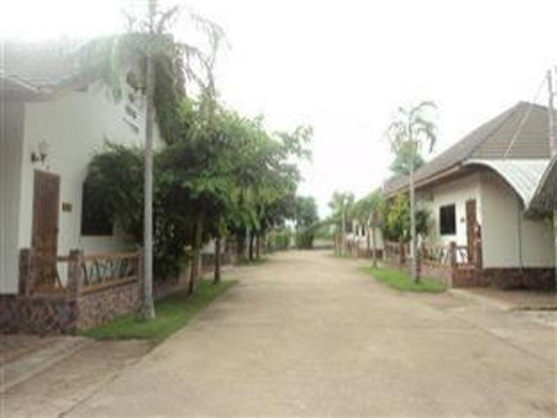 Phontong Garden Resort Kalasin Exterior foto